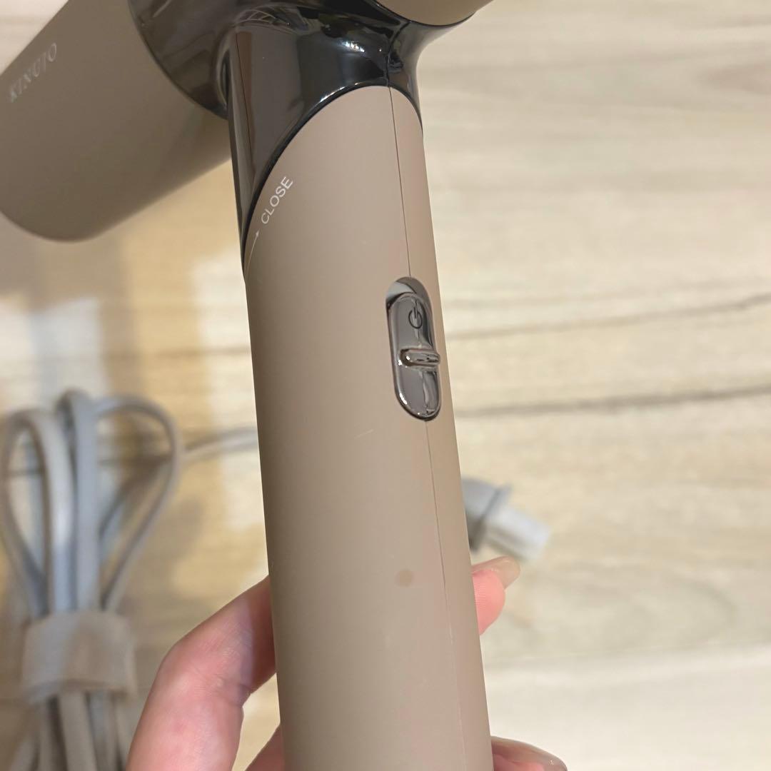 【ジャンク品】KINUJO ヘアドライヤー モカ KH002