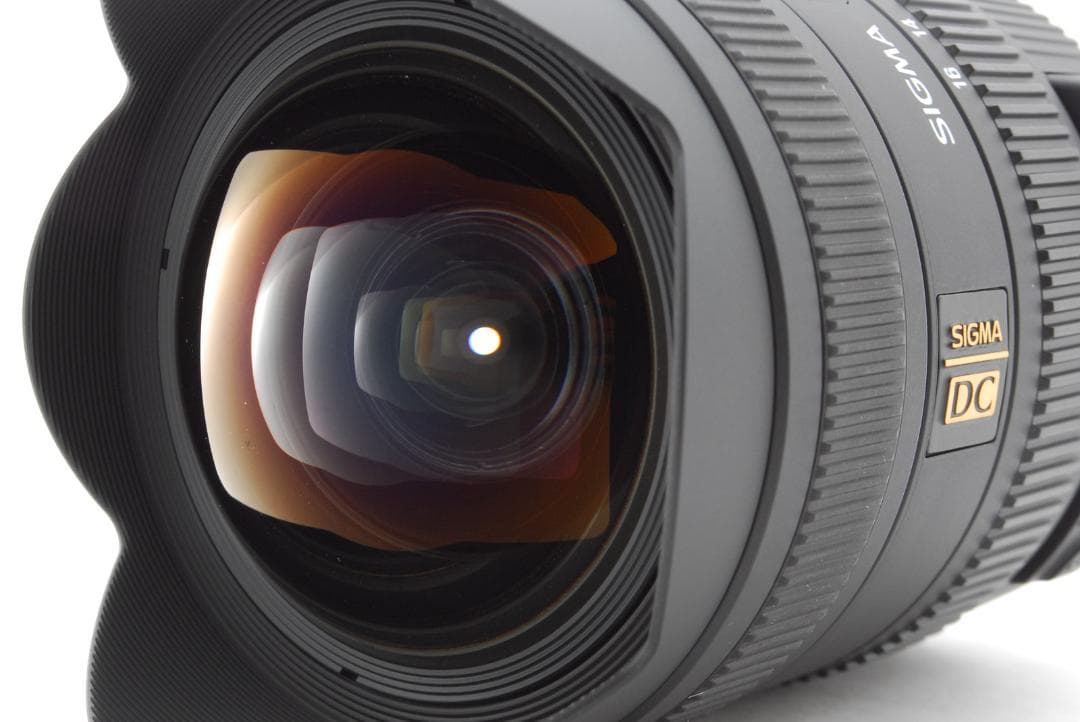 ほぼ未使用 Sigma DC 8-16mm 4.5-5.6 Canon #315