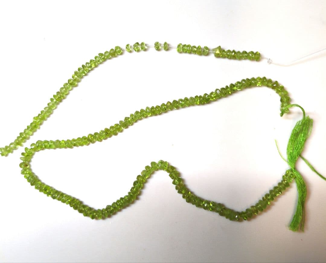 ●いくらです●（666）ペリドットファセットカット　2連　42㌢　…他