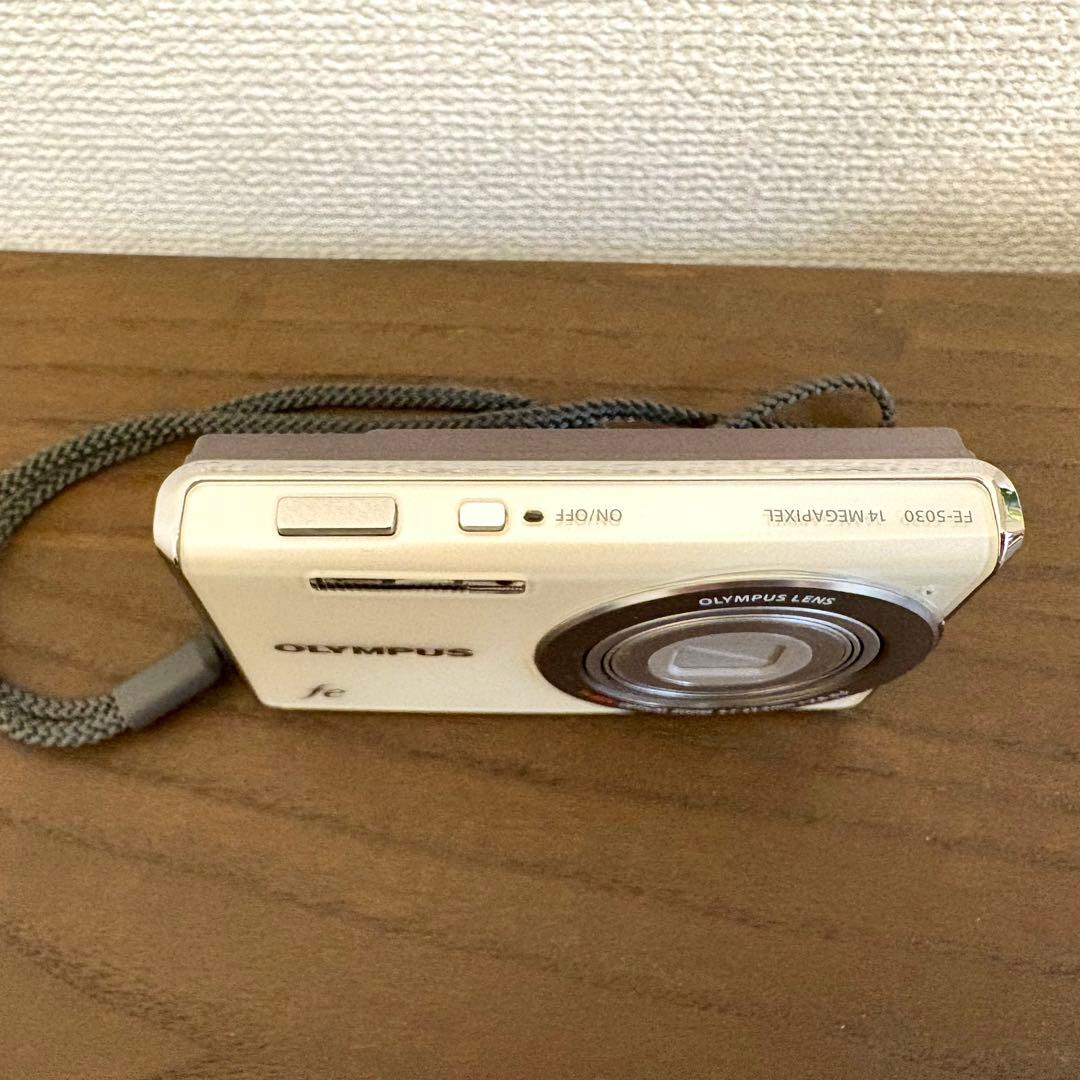 OLYMPUS FE-5030 コンデジ パールホワイト