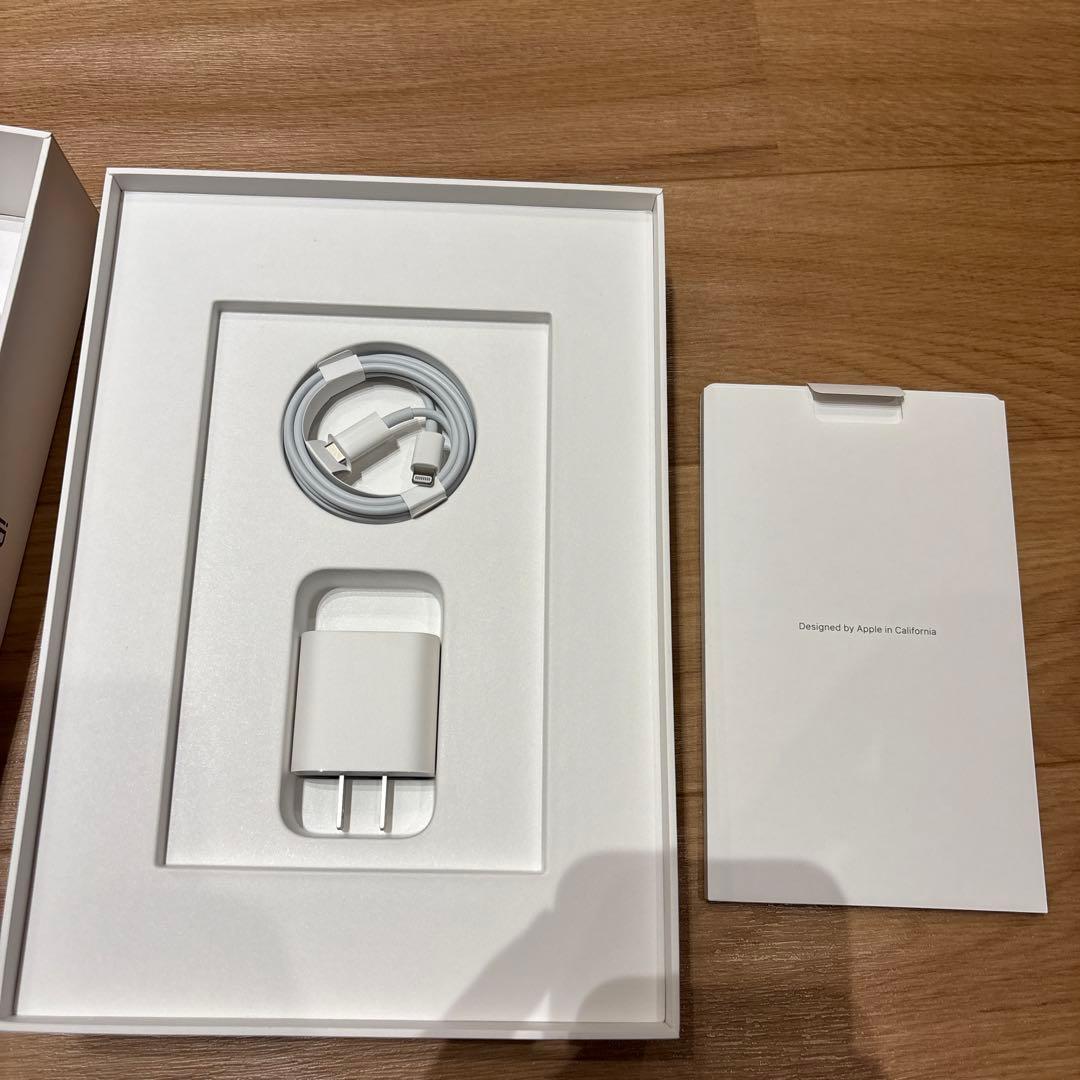 iPad 第9世代　64gb