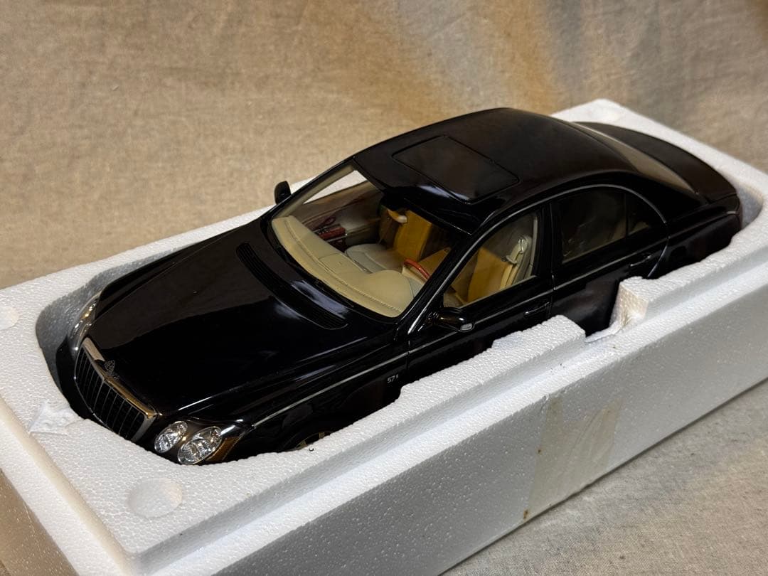 ミニカー AUTOart Maybach 57 S