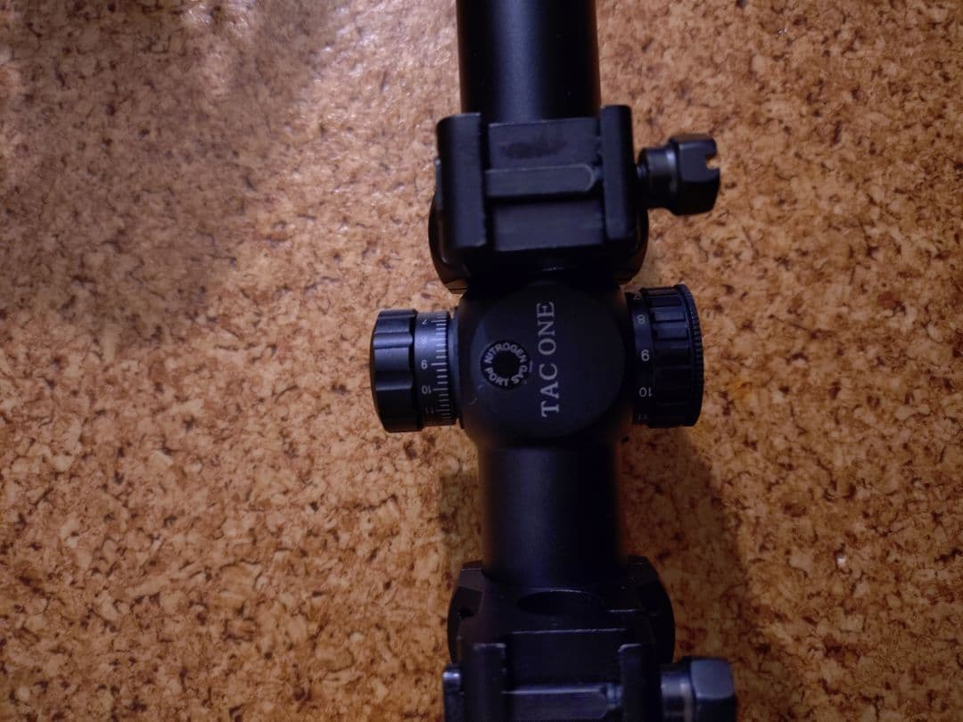 美品　ノーベルアームズ　TAC ONE 1.2-4X24IR とマウントリング