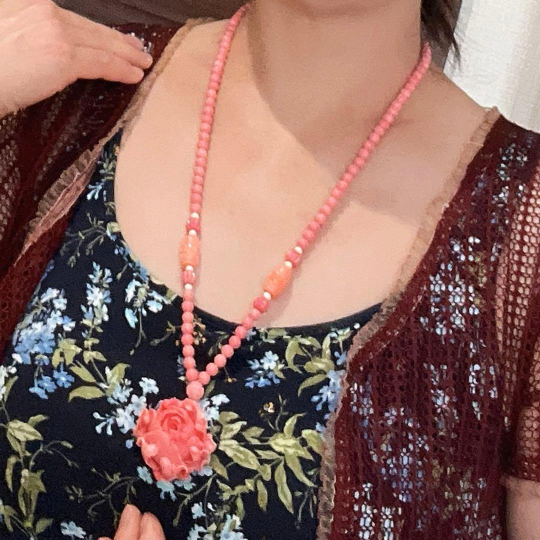 新品　天然珊瑚のバラ彫りピンクラウンドネックレス AB907