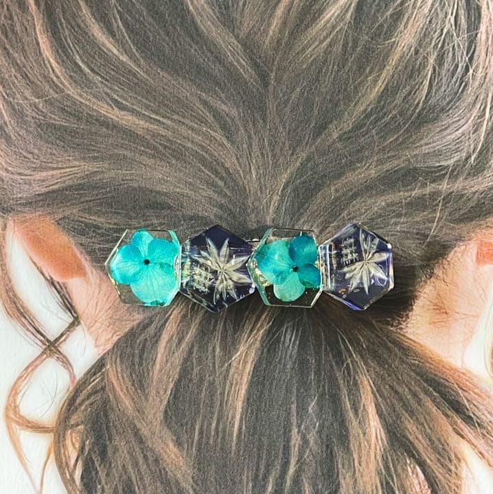 本物紫陽花吸い上げ染め❤️切子硝子調レジンのロングバレッタ❤️