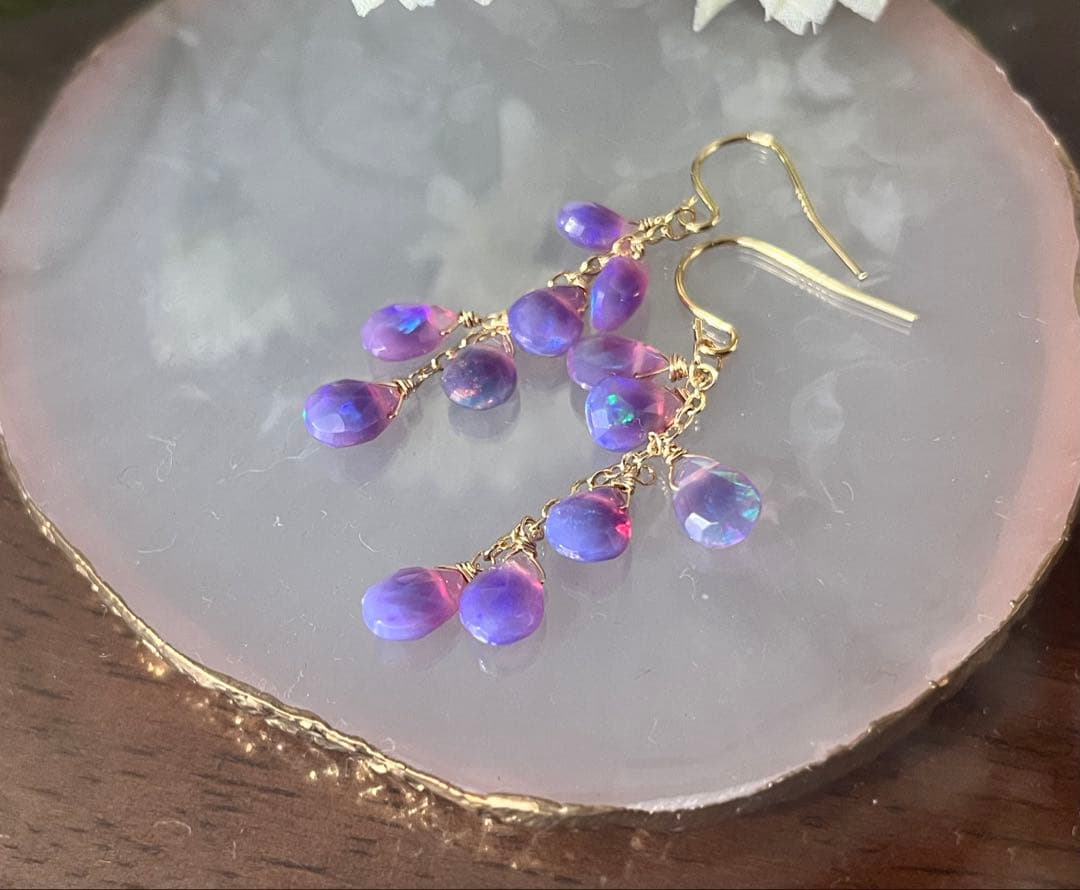 レアです14kgfパープルオパールのピアス