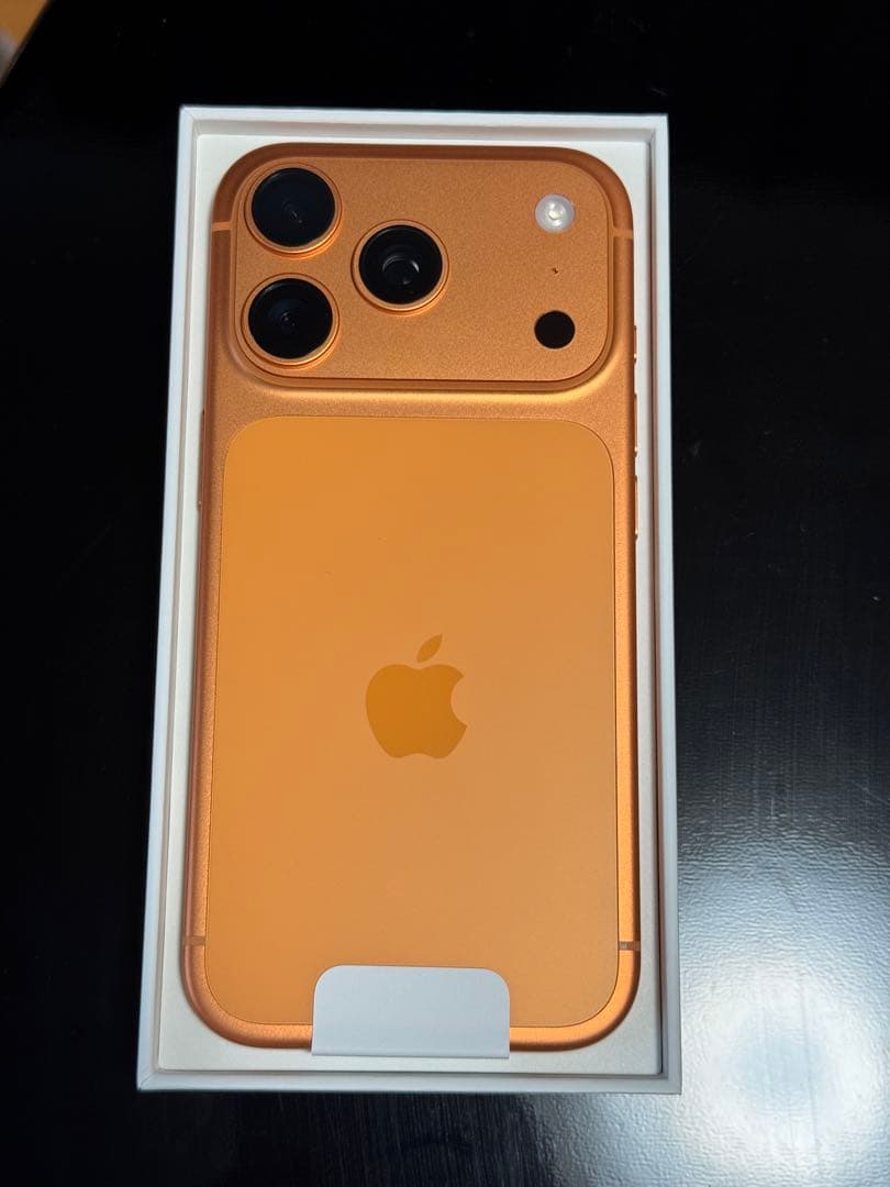 極美品 Apple iPhone 17 pro 256GB コズミックオレンジ