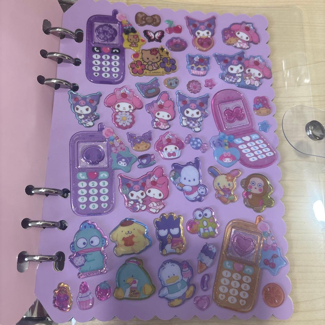 A5シール帳完成品 サンリオ 13ページ