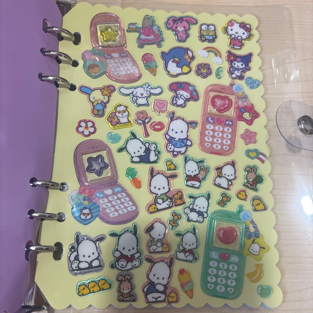 A5シール帳完成品 サンリオ 13ページ