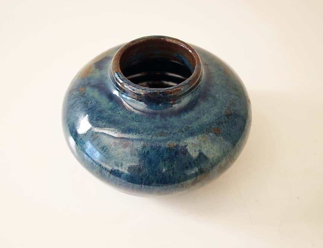 瑠璃色　インディゴブルー　濃い青色　お正月用　小さめ花瓶