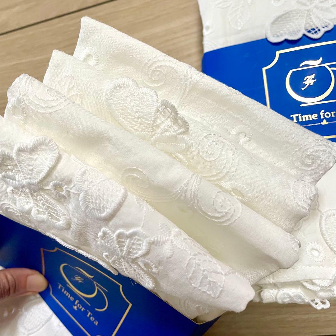 新品 - Time for tea立体刺繍入りバタフライナプキン4枚セット x2