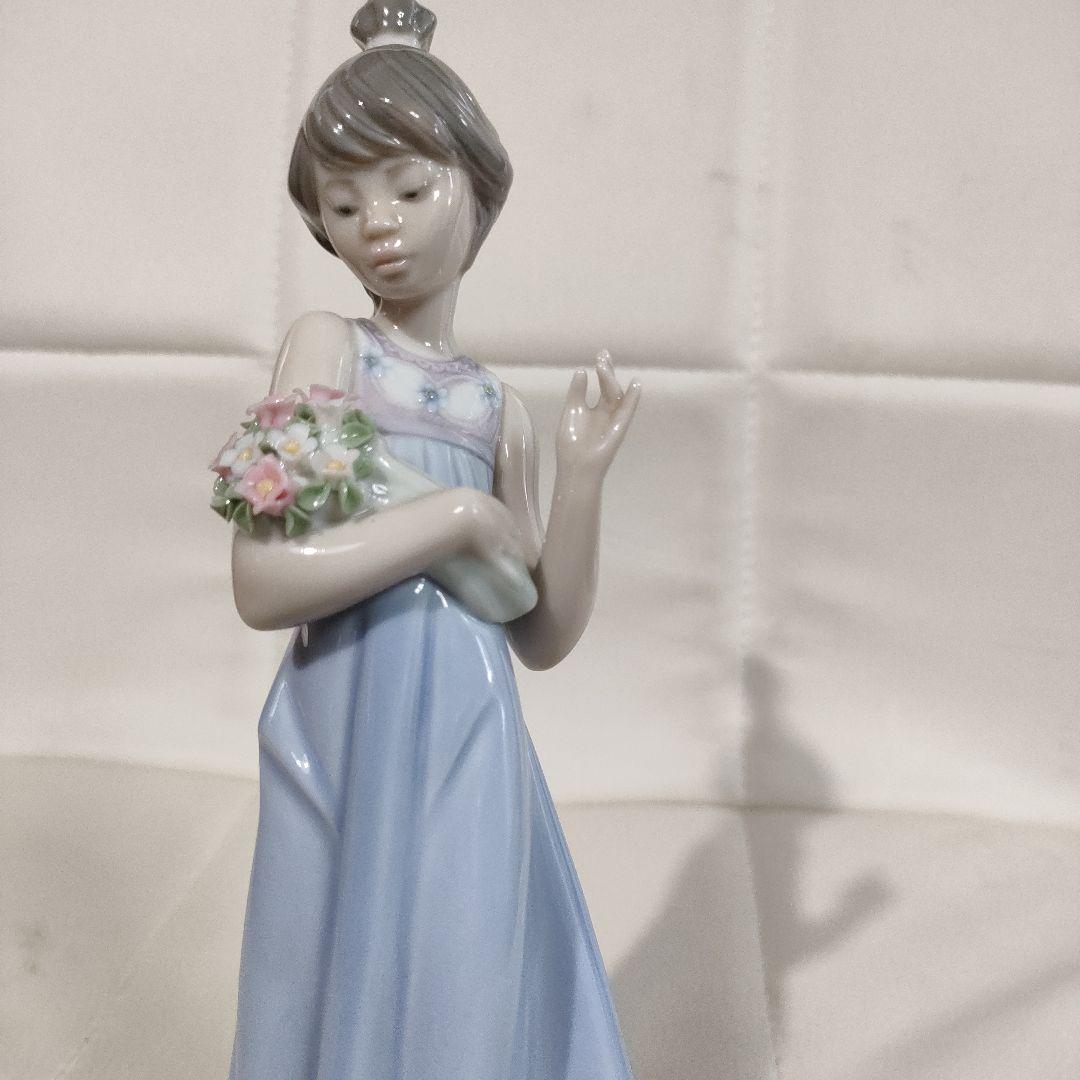 リアドロ、春の訪れ