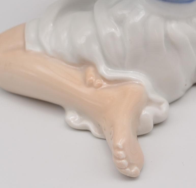 髪を整える女性　＃4648　★ロイヤルコペンハーゲン　デンマーク　ヴィンテージ