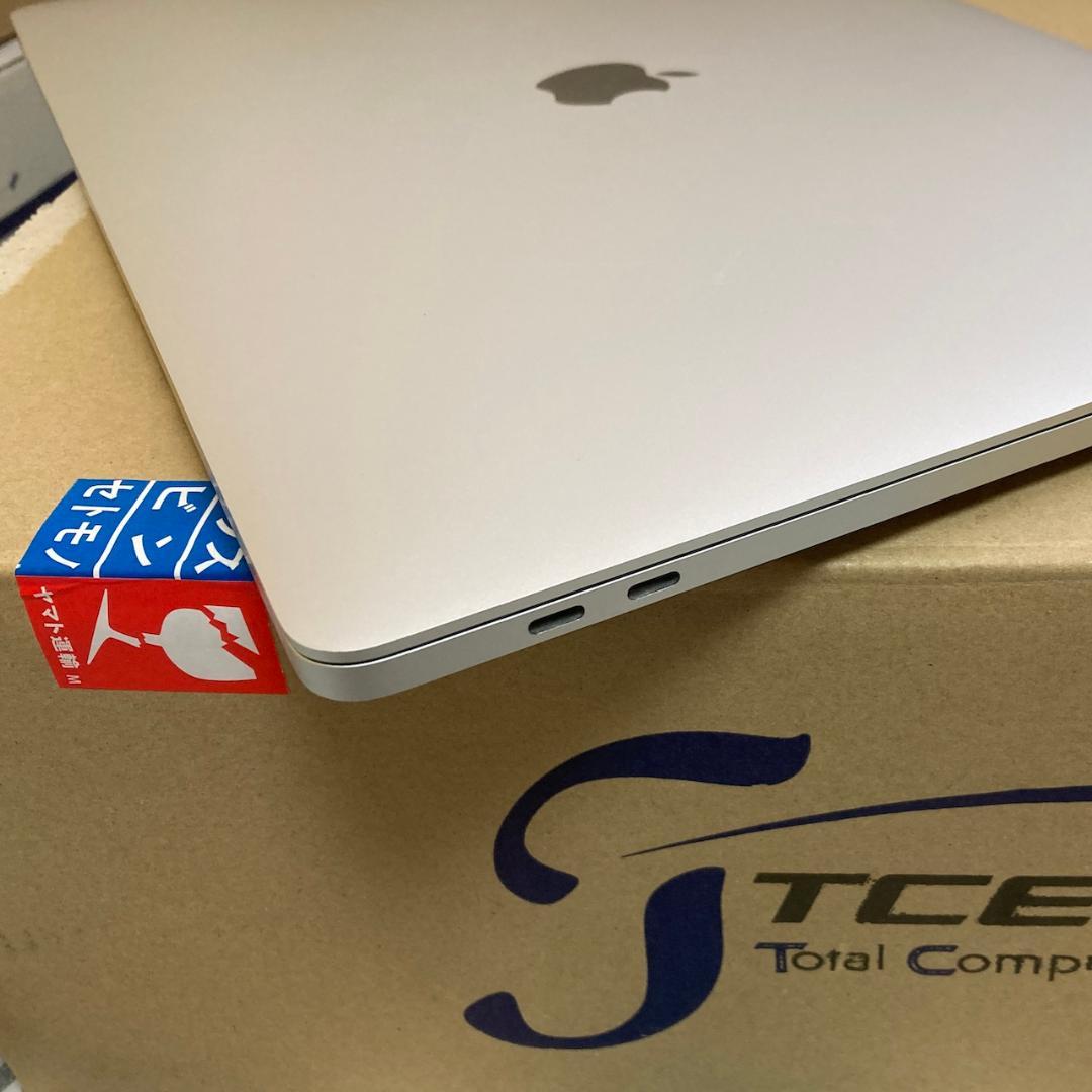 中古　MacBook Pro　MVVM2J/A（2019, 16-inch）