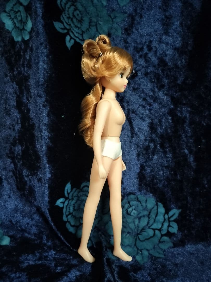 リカちゃん素体