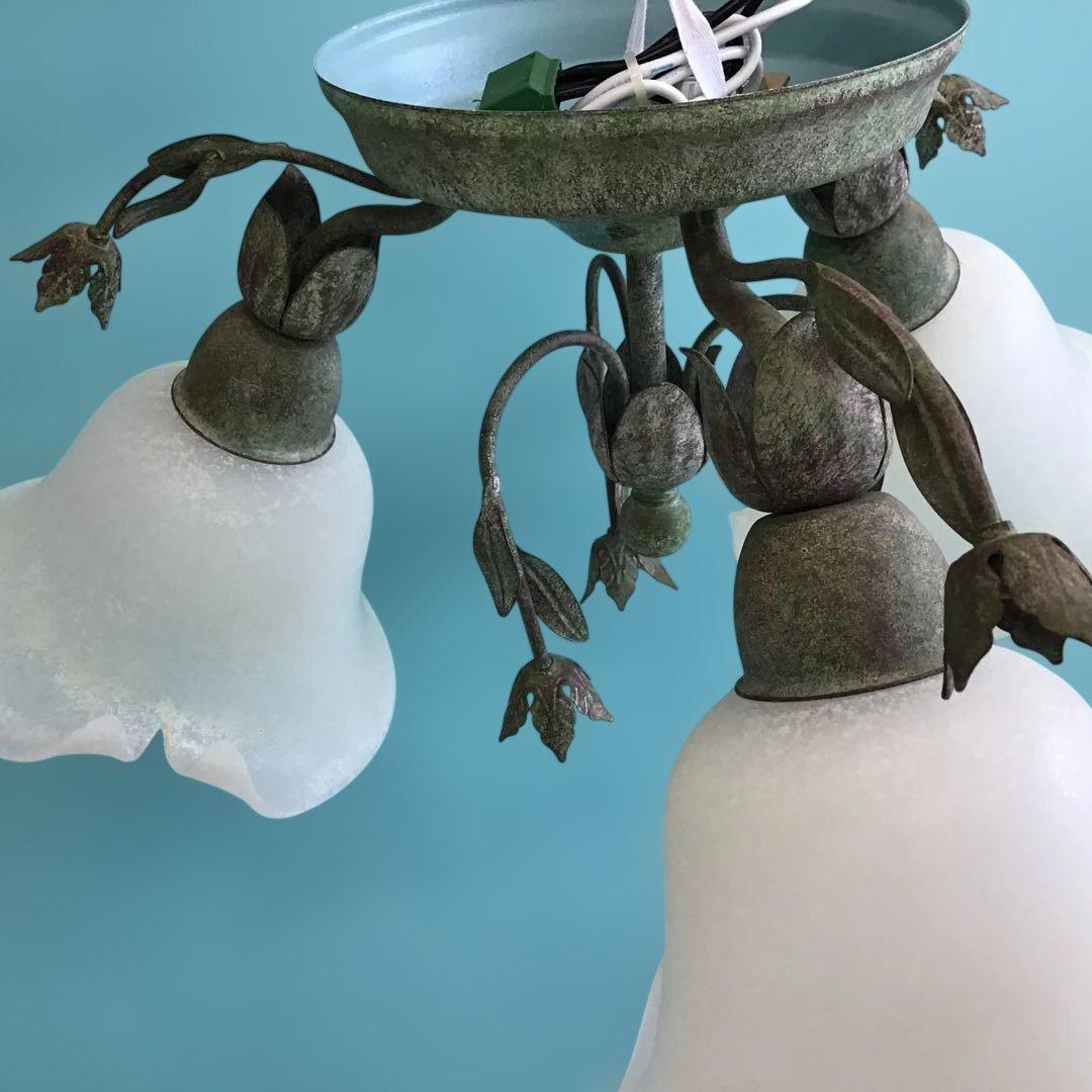 ナショナル　イタリア製　フラワー装飾シャンデリア 3灯