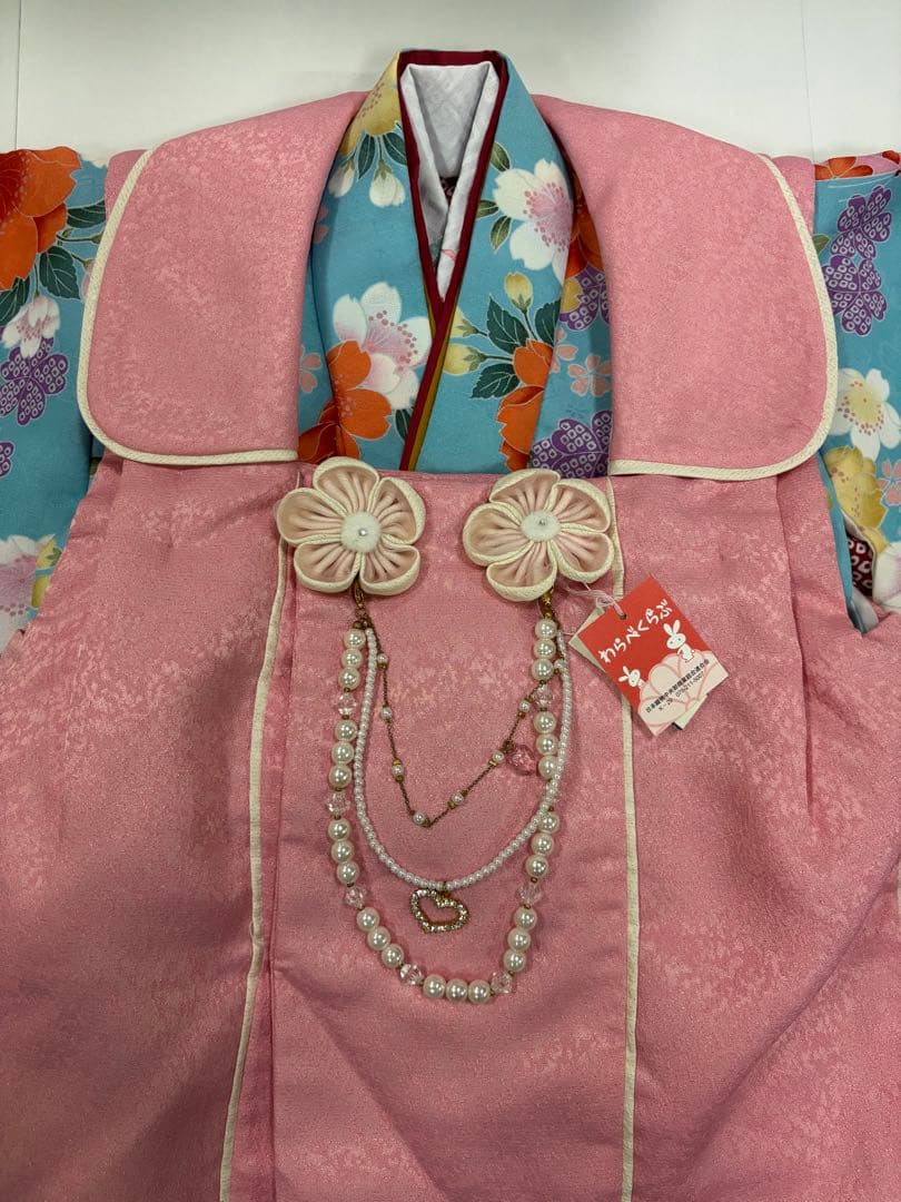 七五三　女の子　着物・被布セット　水色　桜　つまみ細工　チャーム　新品