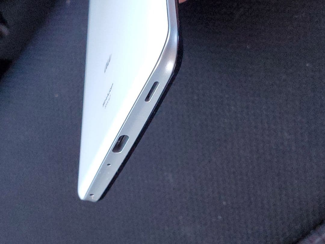 超美品　au版 AQUOS ZERO 2