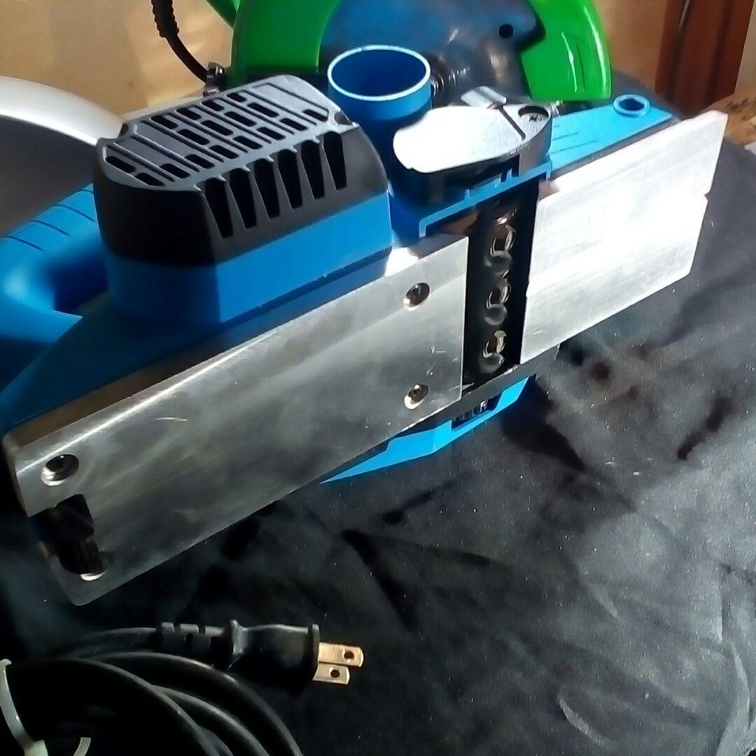 この度はリョウビのカンナとマルノコですリョウビです新品に近いです