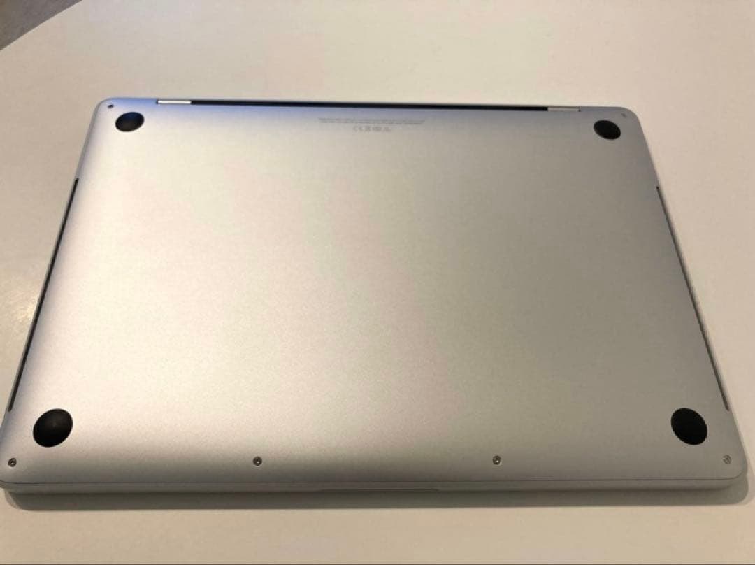 MacBook Pro 2020 i7 16GB 512GB 充放電47回