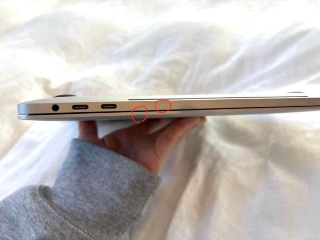 MacBook Pro 2020 i7 16GB 512GB 充放電47回