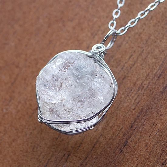 ワイヤー巻き☆宝石質 強蛍光 ハイアライトオパール（チェーン付）