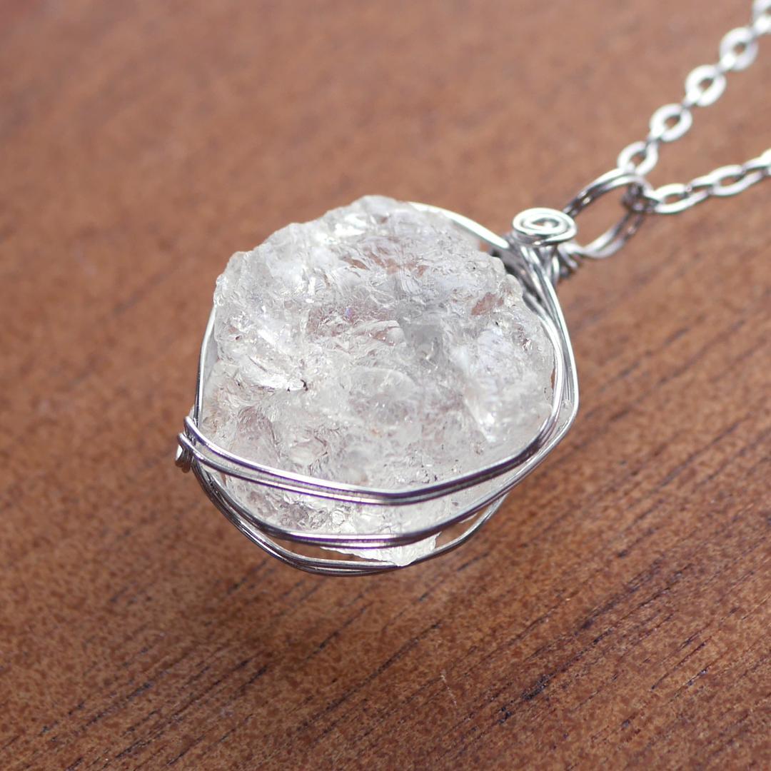 ワイヤー巻き☆宝石質 強蛍光 ハイアライトオパール（チェーン付）