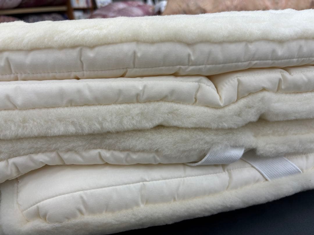 ふわふわウ一ルの敷きパッド