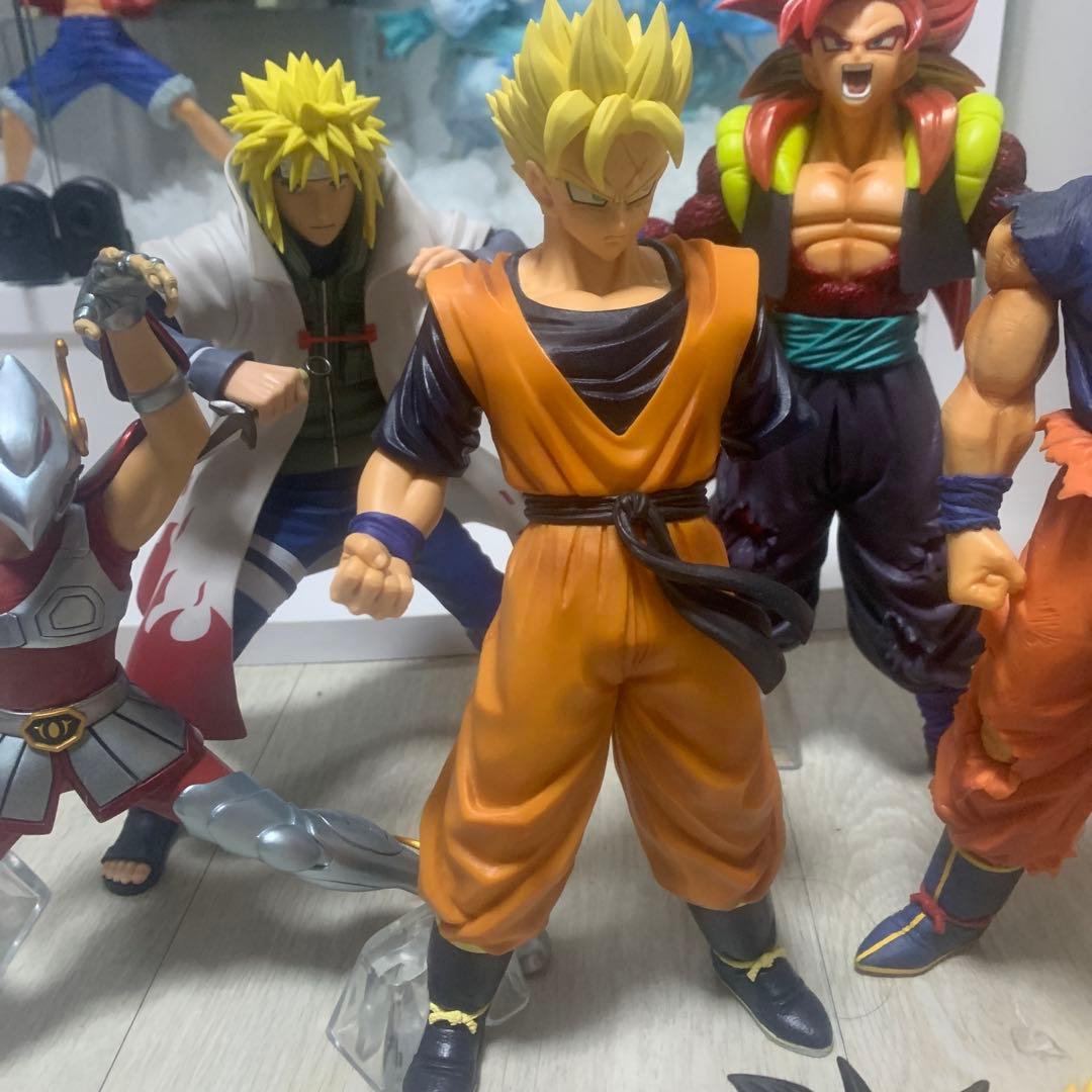 ドラゴンボール ナルト　聖闘士星矢　フィギュアセット