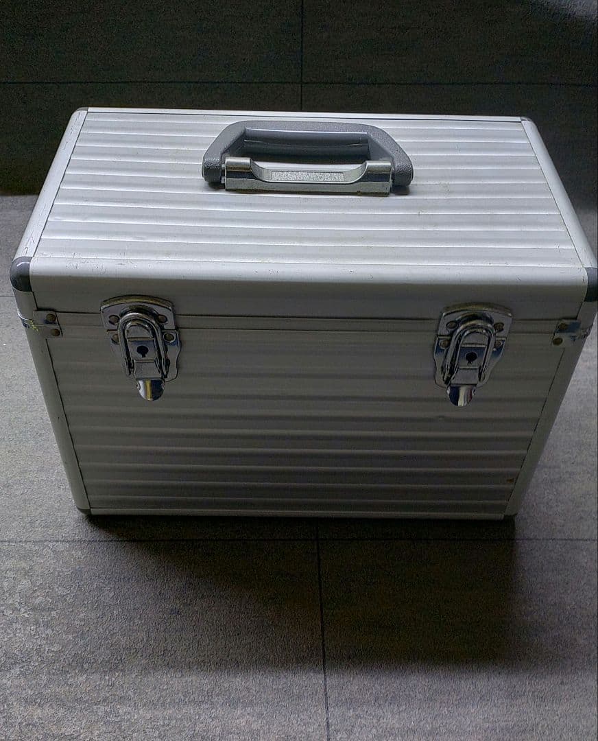 SONY液晶プロジェクターCPJ-200 セットアタッシュケース付 OD112