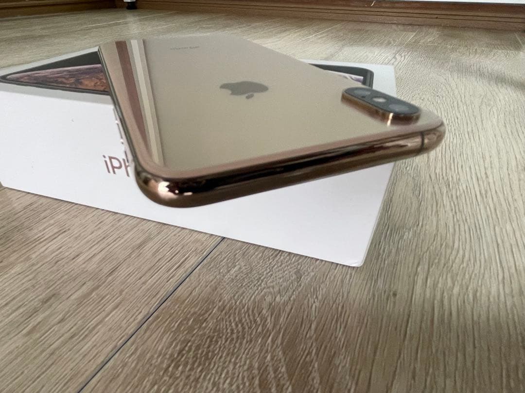 iPhone xs max ゴールド 64GB バッテリー容量 81%