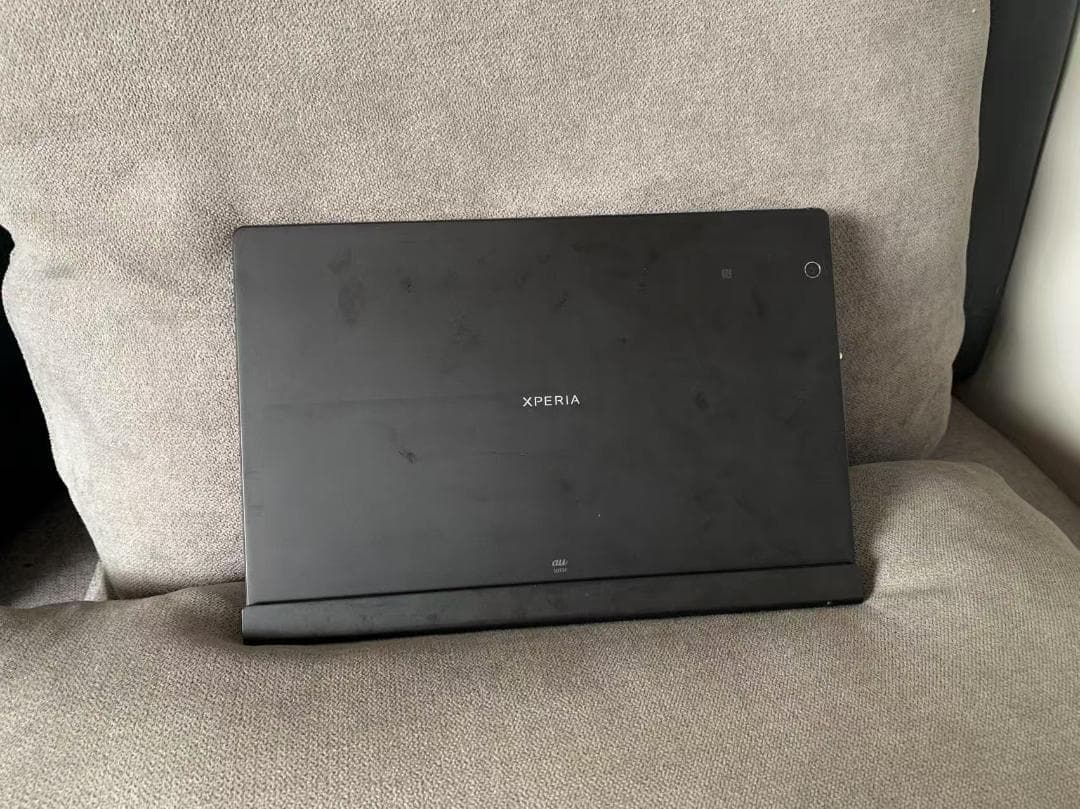 Xperia Z4 Tablet SOT31（SONYキーボードBKB50付き）