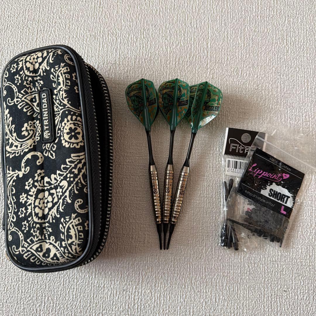 Monster ダーツ 3本セット ケース付き