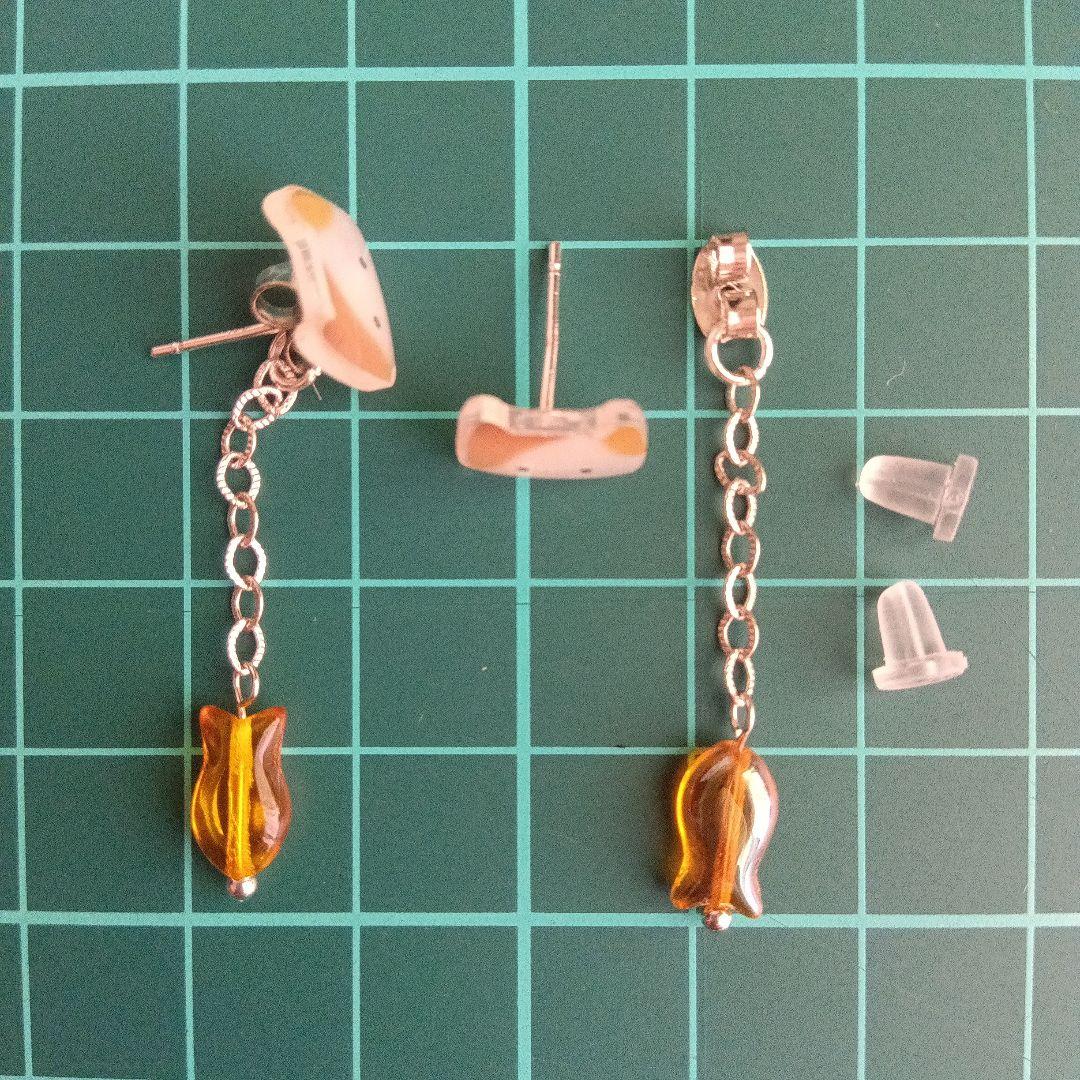 9320 猫ちゃんと揺れるお魚さんのピアス