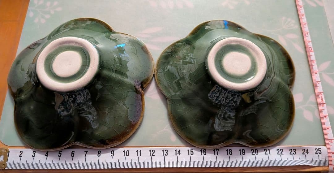 ジェンガラ焼き、箸置き2つ、皿　4枚合計6点セット