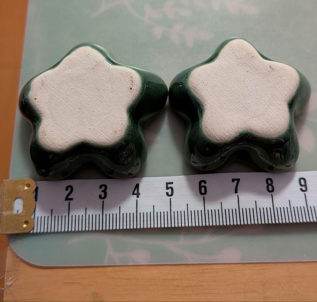 ジェンガラ焼き、箸置き2つ、皿　4枚合計6点セット