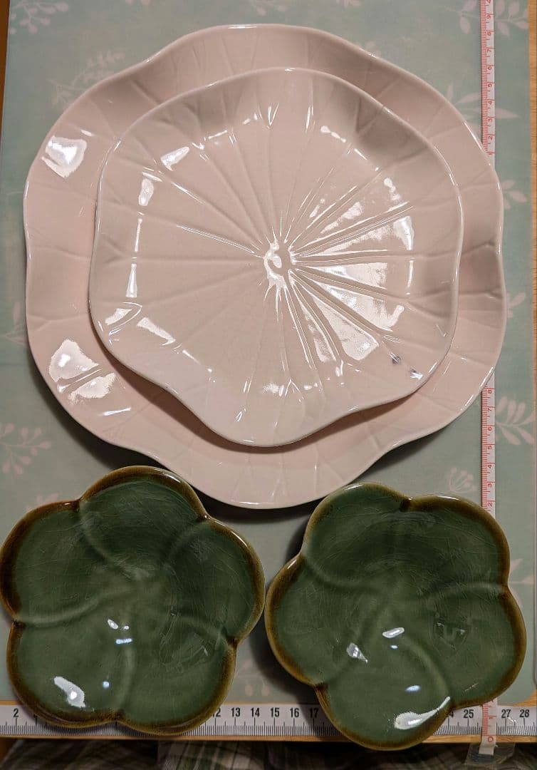 ジェンガラ焼き、箸置き2つ、皿　4枚合計6点セット