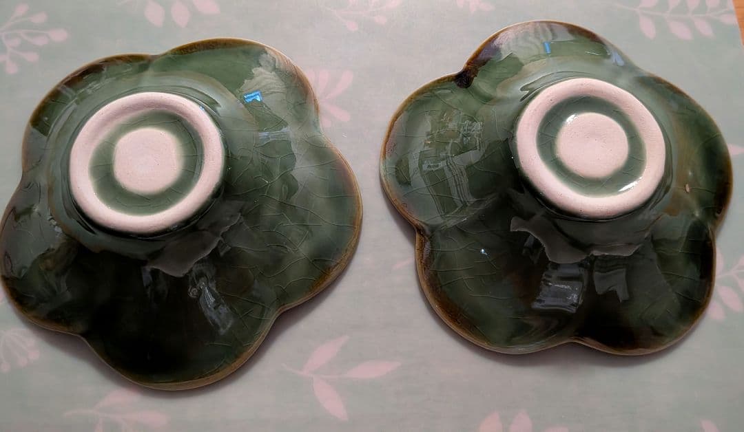 ジェンガラ焼き、箸置き2つ、皿　4枚合計6点セット