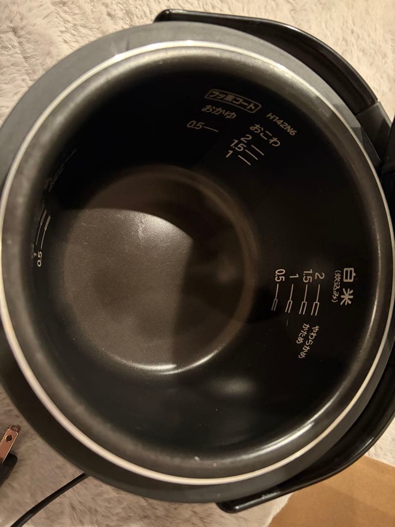 HITACHI 炊飯器 黒　ジャー　RZ-WS2M 2合炊き　炊飯　おひつ　IH