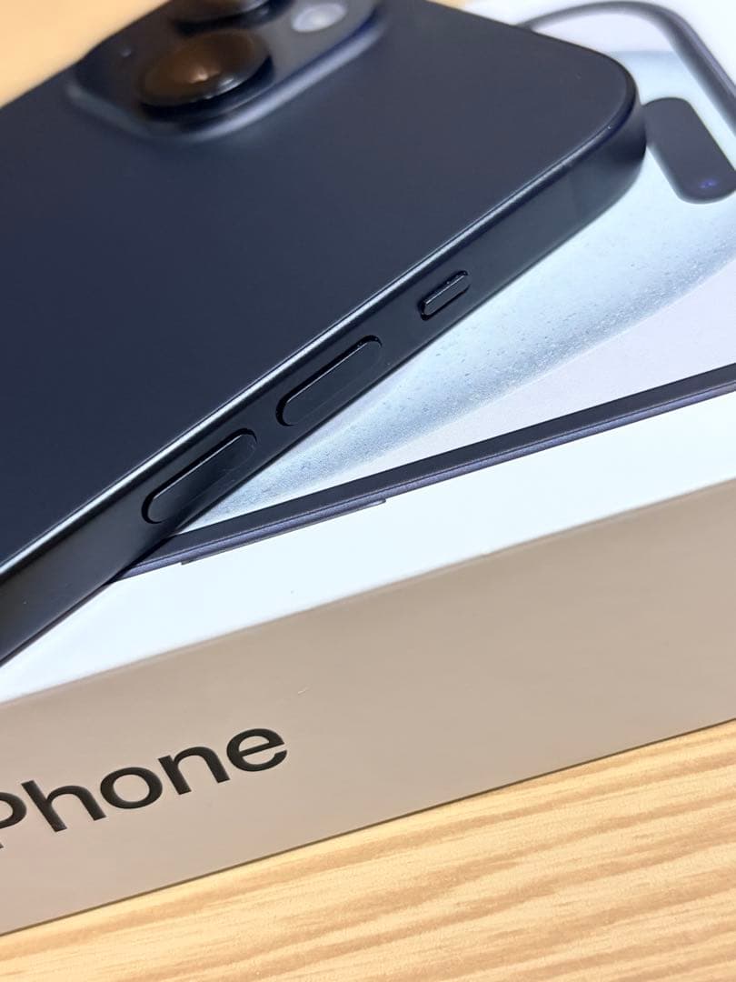 【バッテリー90%】iPhone15 128GB ブラック SIMフリー 箱あり