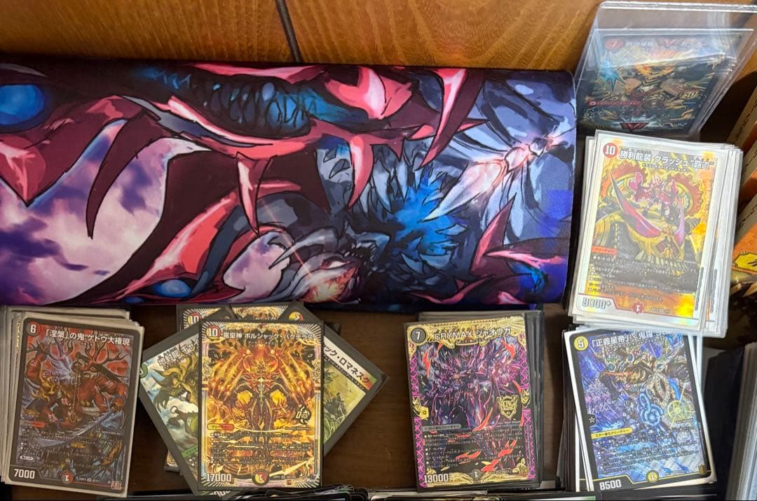 デュエマ引退品、まとめ売り、7デッキ、プレマ、光り物1000枚ほど、スリーブ大量