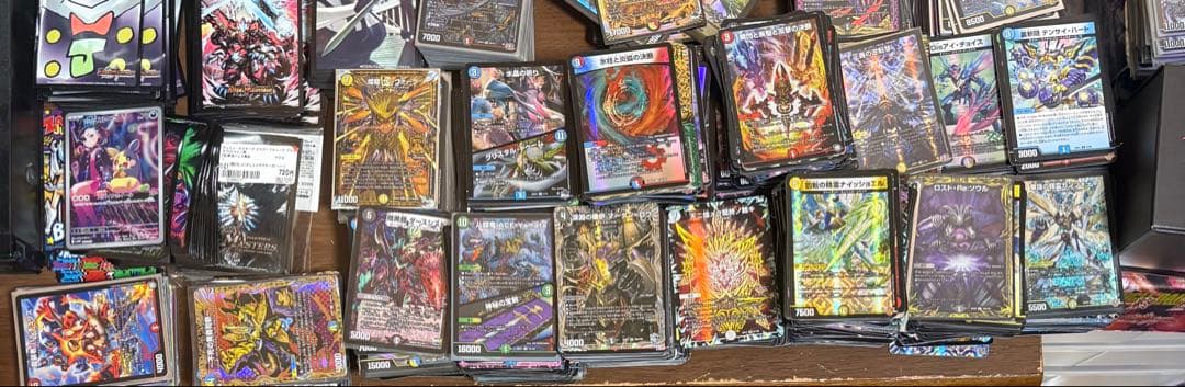 デュエマ引退品、まとめ売り、7デッキ、プレマ、光り物1000枚ほど、スリーブ大量