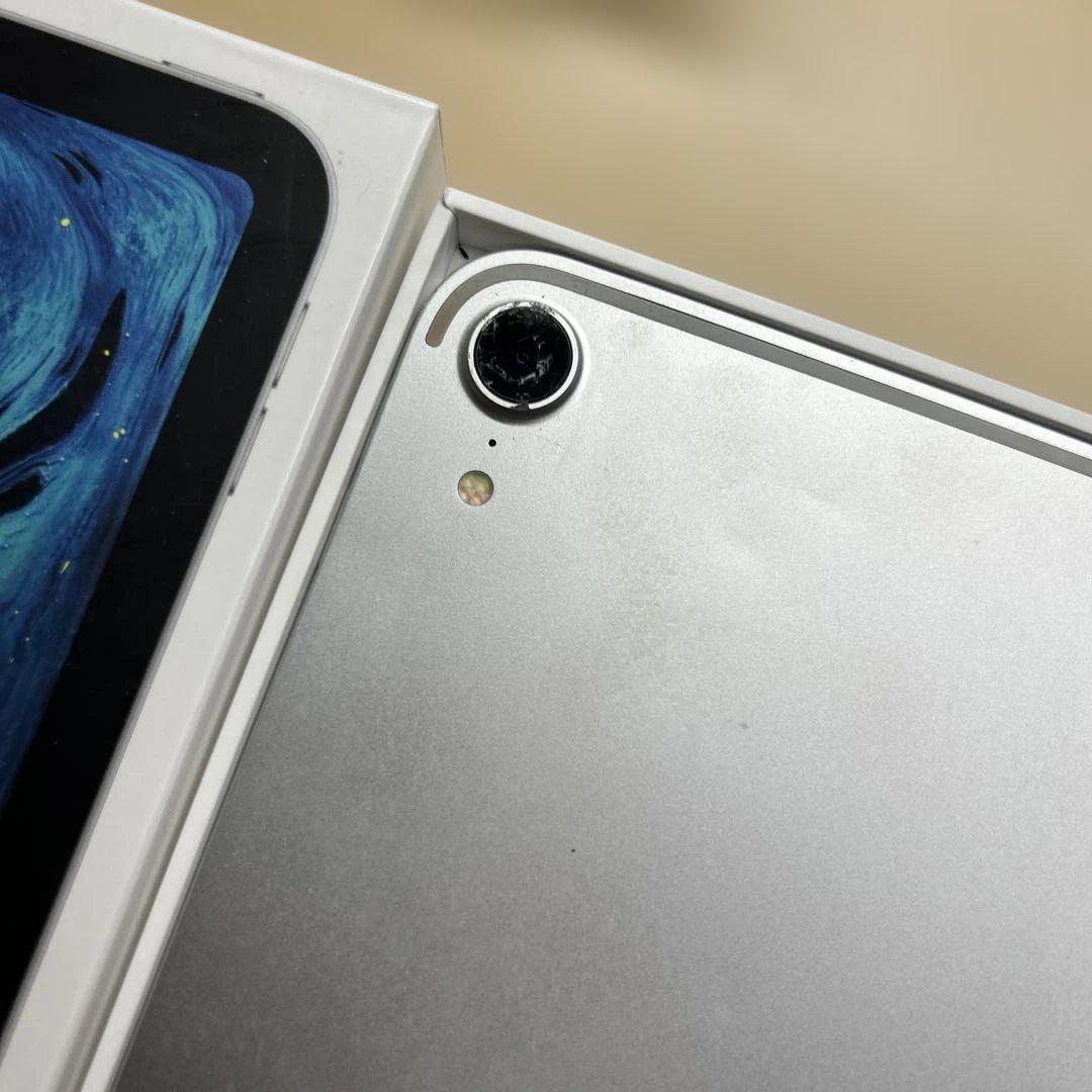 iPad Pro 11インチ　第1世代　Wi-Fi 256GB 割れあり