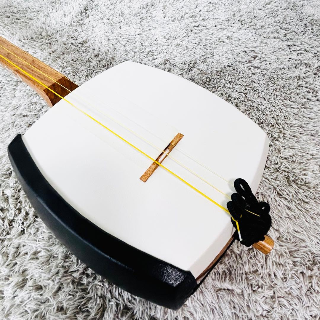 美品　津軽三味線　太棹　犬皮　花梨　東さわり　撥　皮やぶれ無し　初心者　入門