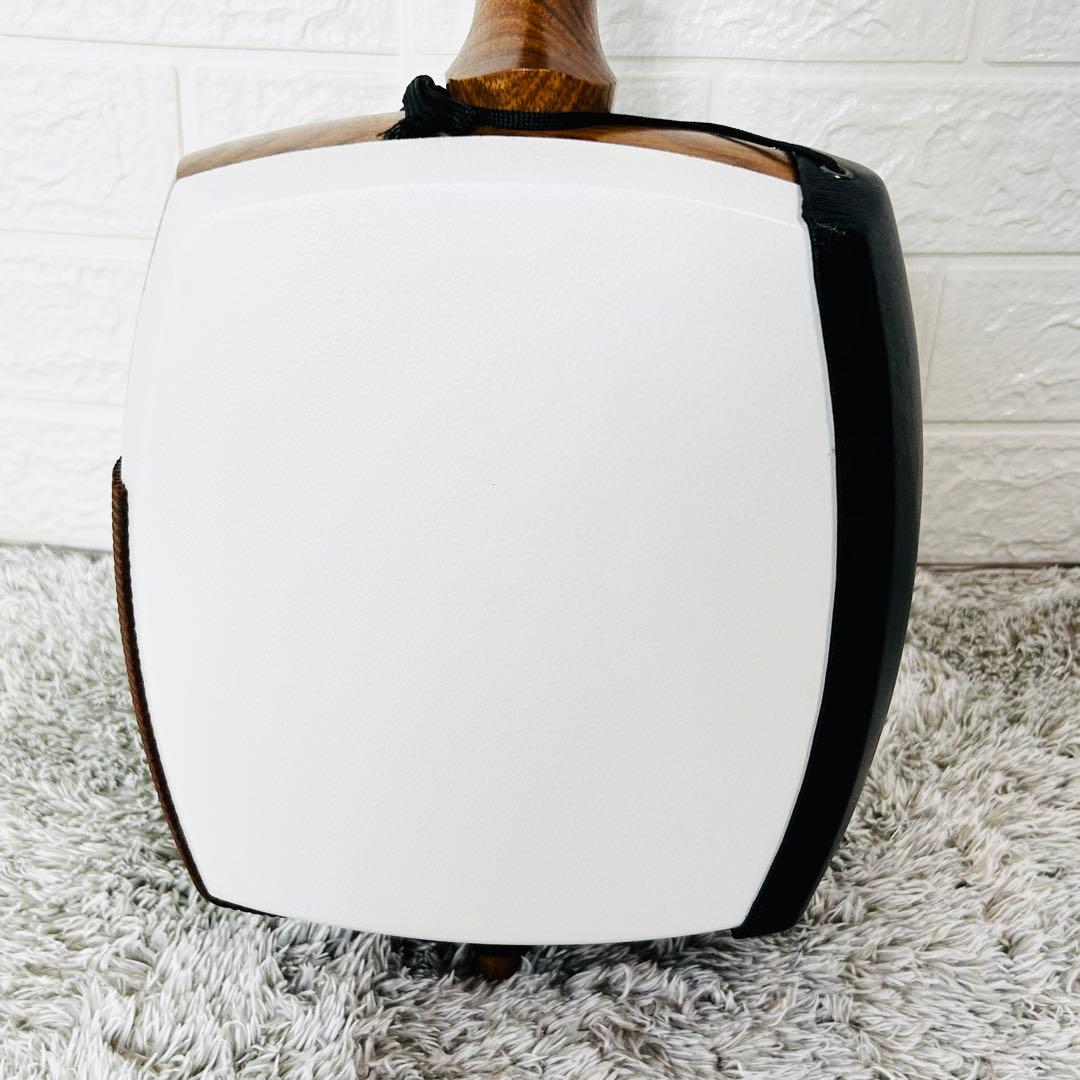 美品　津軽三味線　太棹　犬皮　花梨　東さわり　撥　皮やぶれ無し　初心者　入門