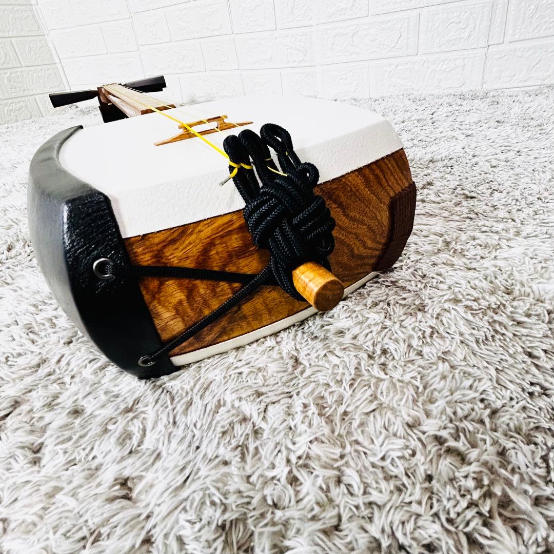 美品　津軽三味線　太棹　犬皮　花梨　東さわり　撥　皮やぶれ無し　初心者　入門