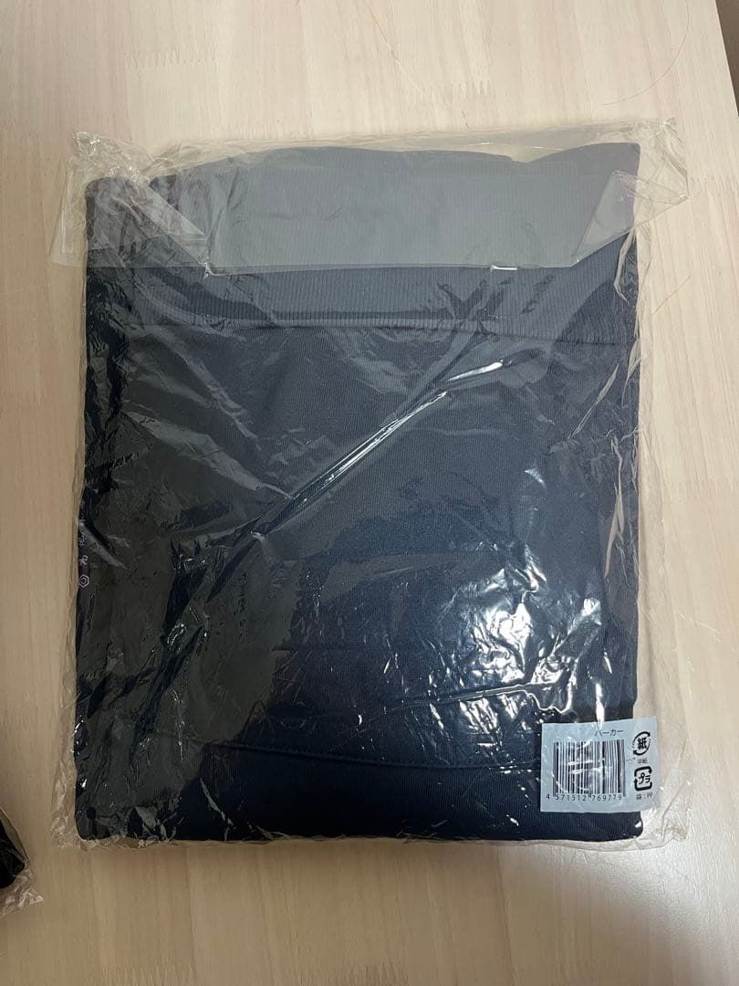 新品　SixTONES ライブTシャツ、ロンT、パーカー