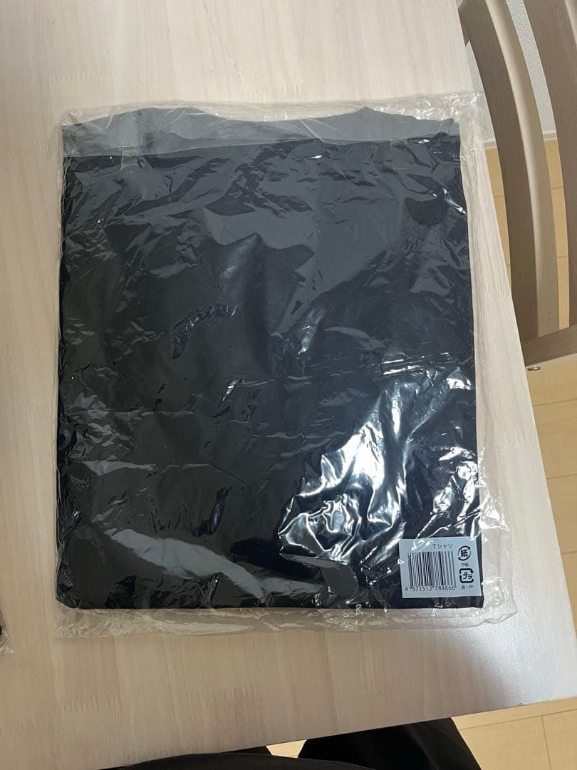 新品　SixTONES ライブTシャツ、ロンT、パーカー