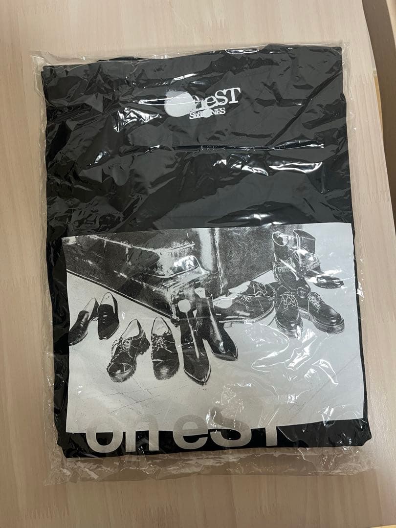 新品　SixTONES ライブTシャツ、ロンT、パーカー