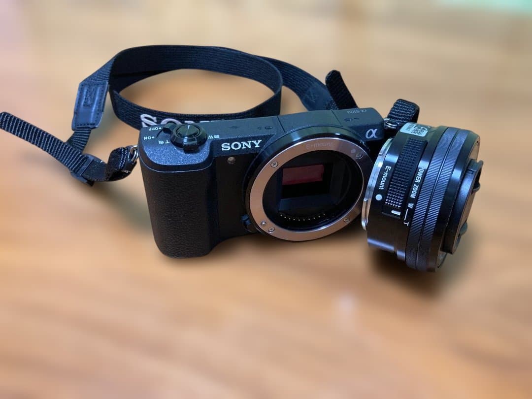 SONY ミラーレス一眼カメラ α5100ダブルズームレンズ&付属品セット